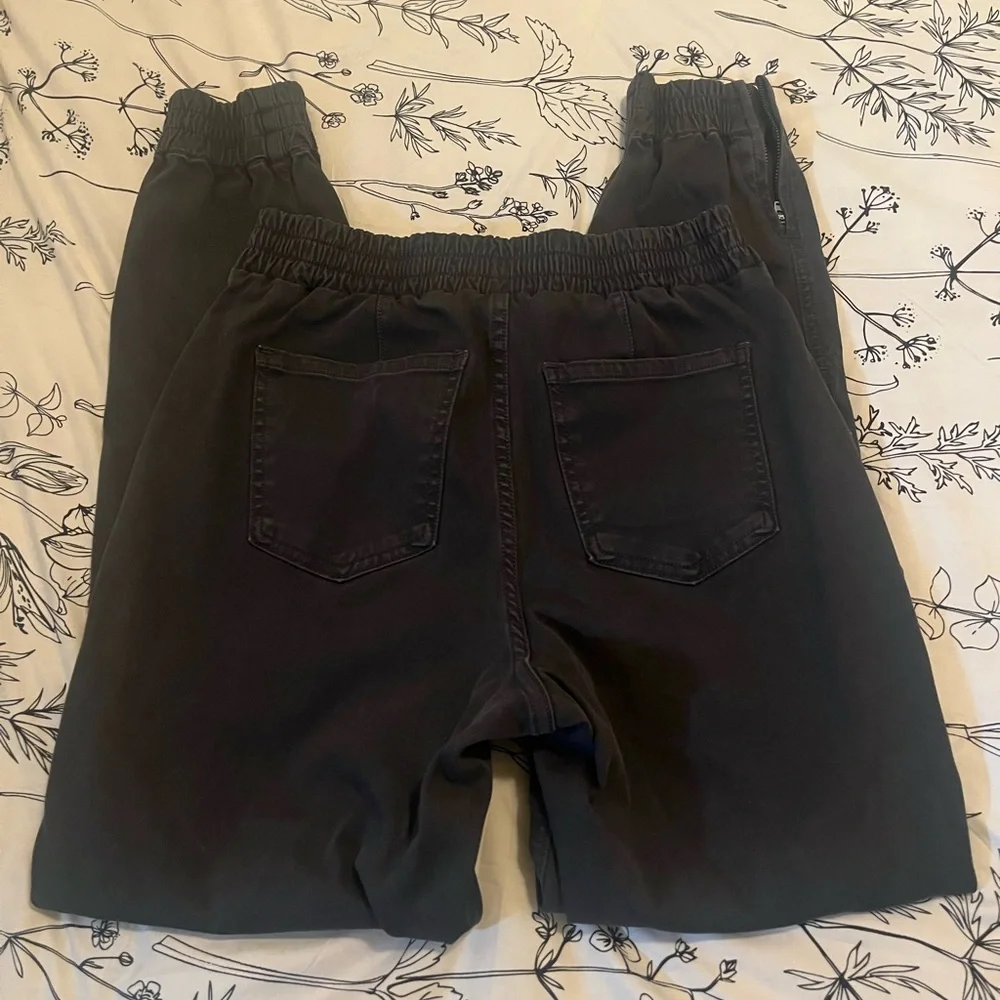 SPANX-charcoal grey denim joggers, size Medium - Picture 8 of 8